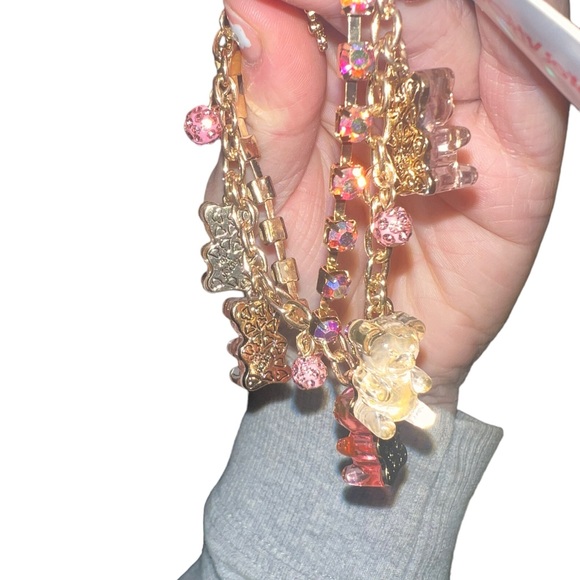 ✅NWT BETSEY Johnson charm bracelet gummy bears pink gold tone chain sparkly Pink - Picture 6 of 7